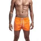 Herrbadshorts - mångsidig badmode för sommardagar